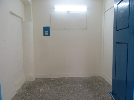 1684613382-2) Li id 406 - First Floor Room.JPG